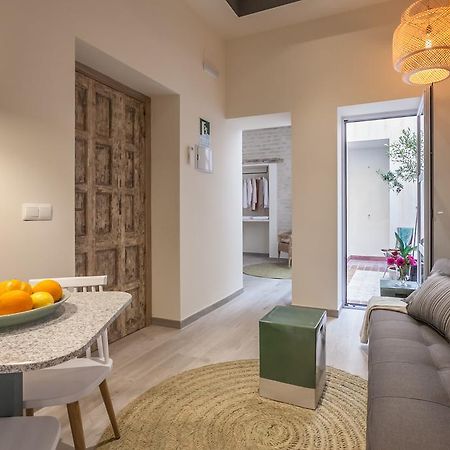 Tomas Ibarra Pool & Luxury Apartment Seville Exterior photo