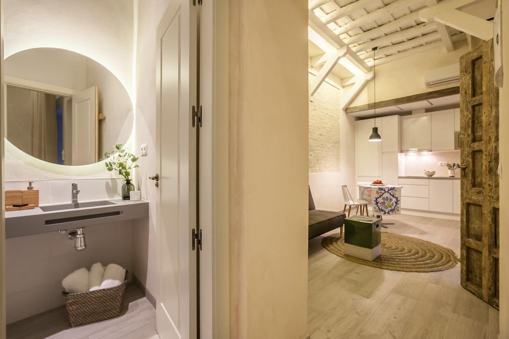 Tomas Ibarra Pool & Luxury Apartment Seville Exterior photo