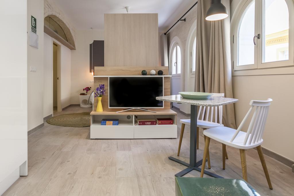 Tomas Ibarra Pool & Luxury Apartment Seville Exterior photo